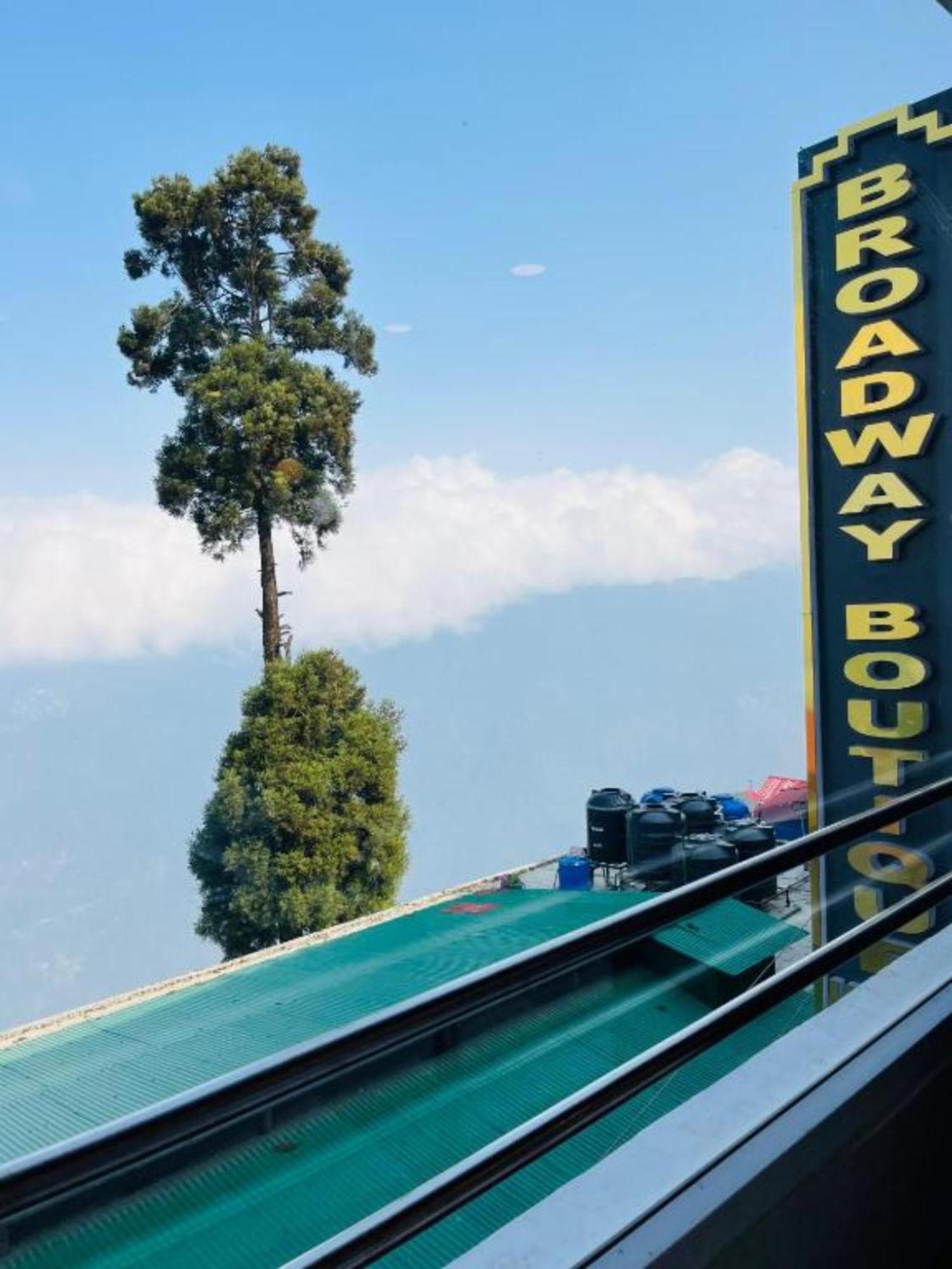 Hotel Broadway Boutique Mall Road Darjeeling - A Luxury Collection - Best Seller Extérieur photo